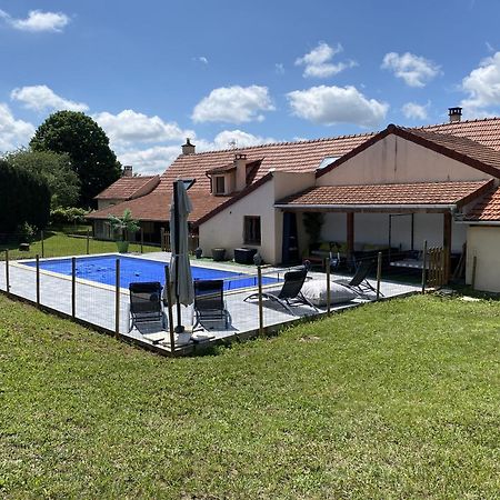 Maison Piscine Et Jacuzzi Saint-Germain-des-Fosses Exteriér fotografie